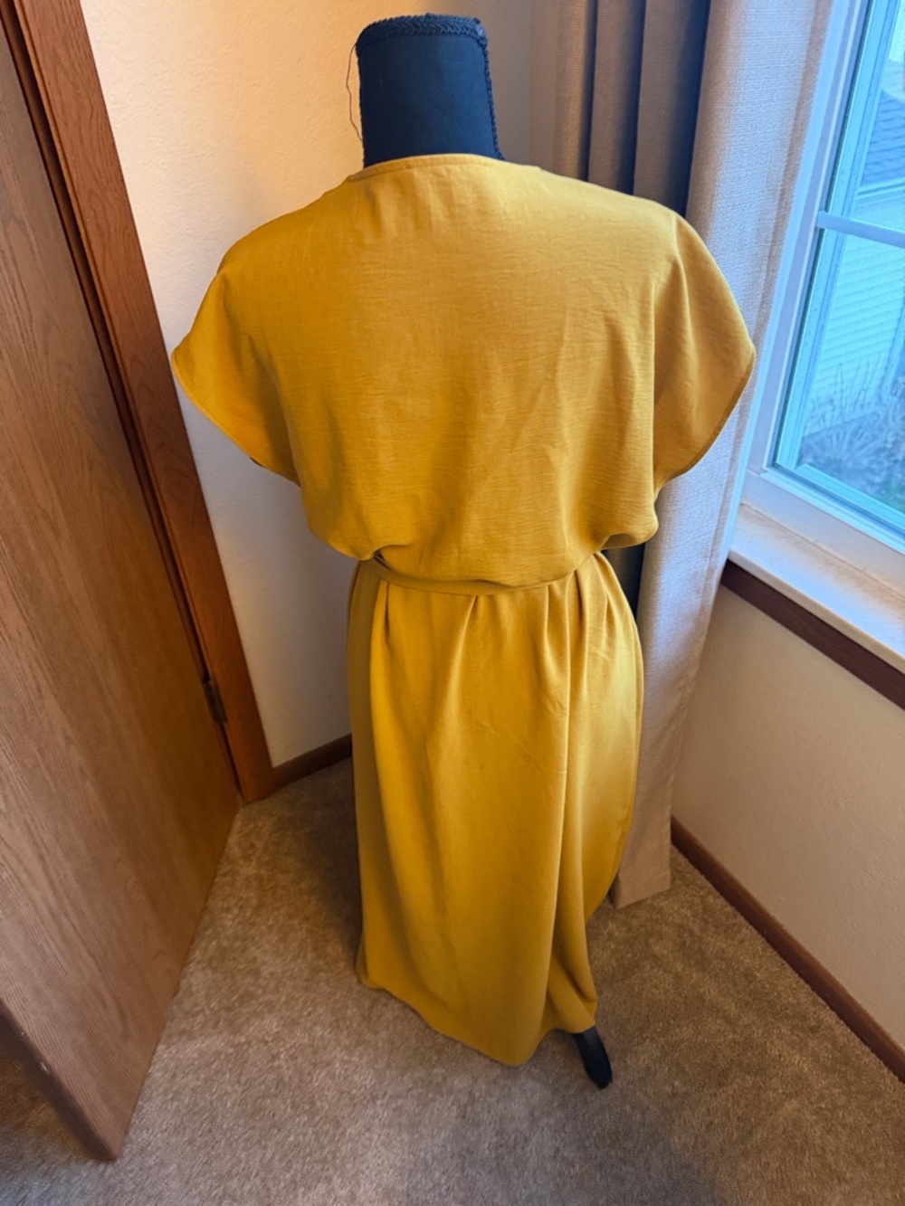 Zara Mustard Yellow V-Neck Button-Front Maxi Dress with Tie Waist - Picture 2 of 5